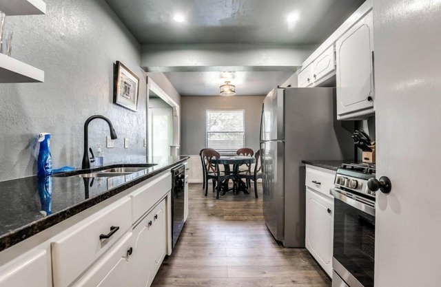 Stunning 3-Bedroom Veteran-Owned Home in Quiet OKC