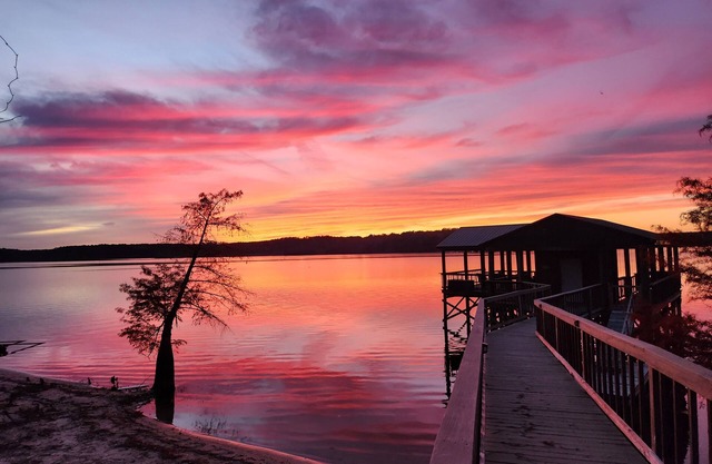 Stunning 3 Bedroom Lake House on South Toledo Bend