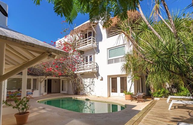 Impresionante 3BR Villa en Playacar Fase 1