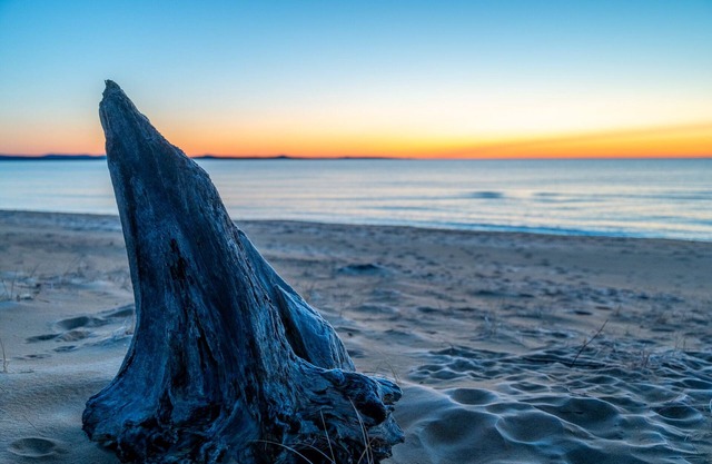 Stunning 4 Season New Beach House - Big Traverse Bay on Lake Superior!