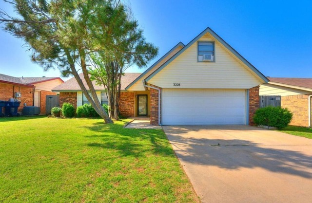 Stunning 5-Bedroom Veteran-Owned Home in Quiet OKC