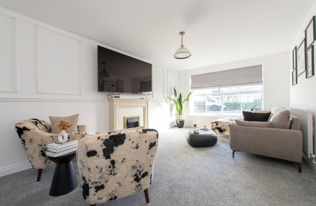 Stunning 5 bedroom detached house in Hornchurch