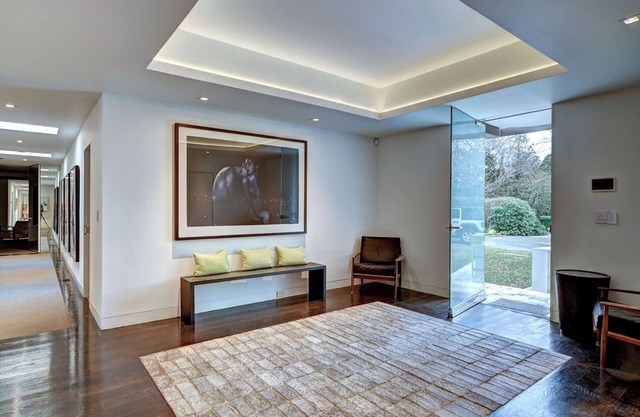 Stunning 5 bedroom Vicente Wolf Designed Home South of Highway in Water Mill