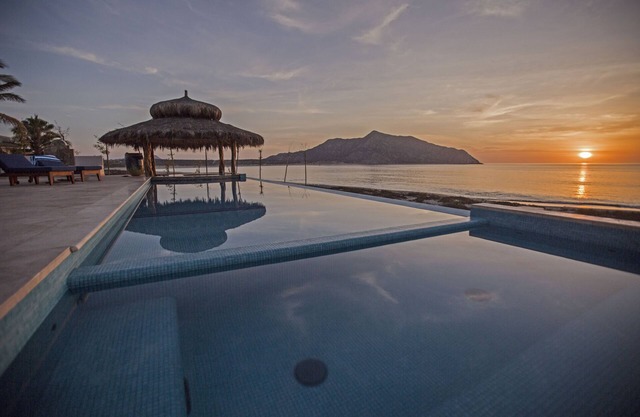 Nueva casa principal de cuatro dormitorios en la playa de Bahía Frailes, junto al Parque Marino Cabo Pulmo