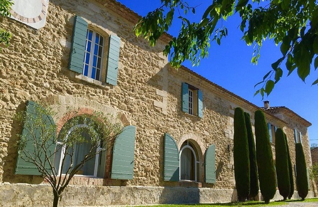 Impresionante monasterio convertido de 600m2 en una aldea tranquila, ideal para familias