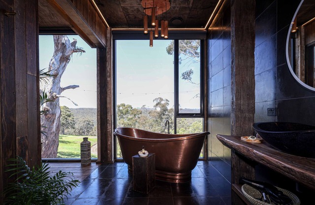 Stunning African themed luxury villa - Eaglesnest