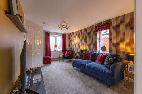 Stunning and Bright 3-bed Home in Nottingham by Renzo, Free Parking, Next to M1!