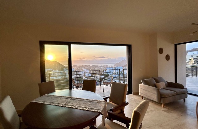 Hermoso departamento con vista al oceano y a la montaña