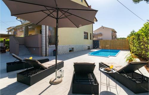 Stunning Apartment In Galizana