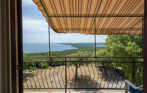 Stunning Apartment In Koromacno