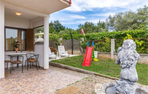 Stunning Apartment In Marcana