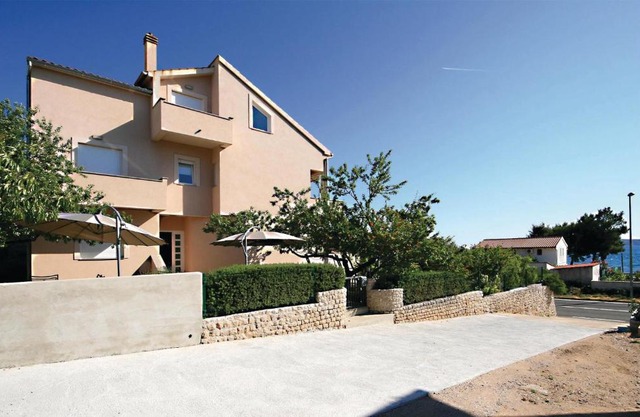 Stunning Apartment In Sibenik With Kitchen