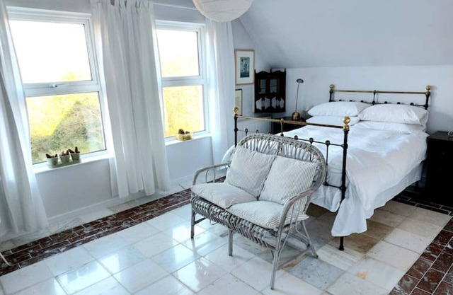 Stunning apartment set in private native woodland