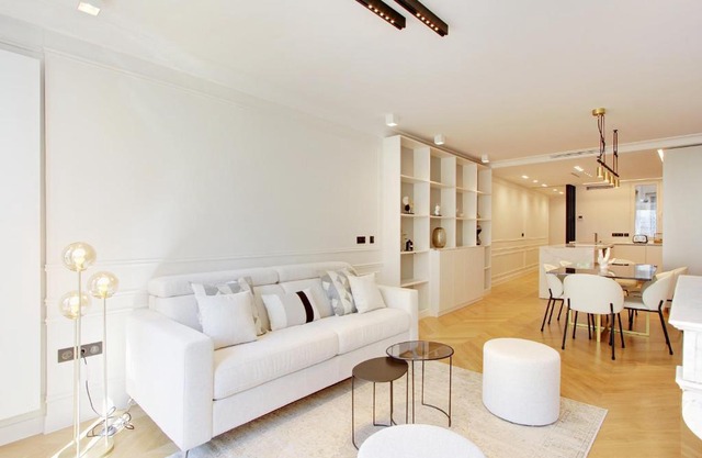 Stunning apartment with view at the very heart of Paris
