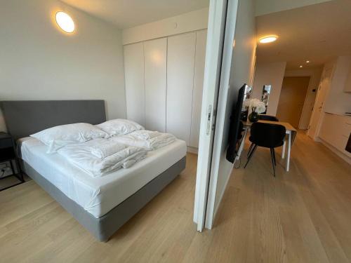 Stunning apt with lovely views