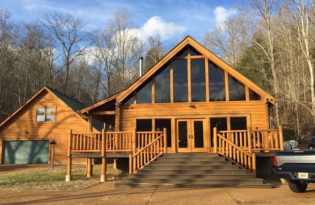 ¡MARAVILLOSO!- Hermosa cabaña de troncos en Leiper's Fork / Franklin, TN / Duerme 2-12