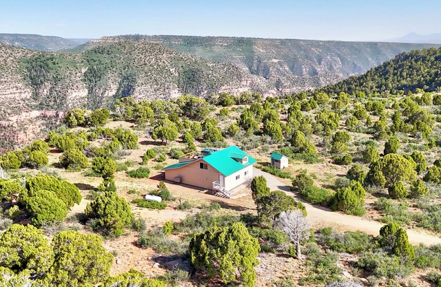 Dolores River Canyon Rim Home en 37 acres al lado de BLM en el hermoso SW Colorado