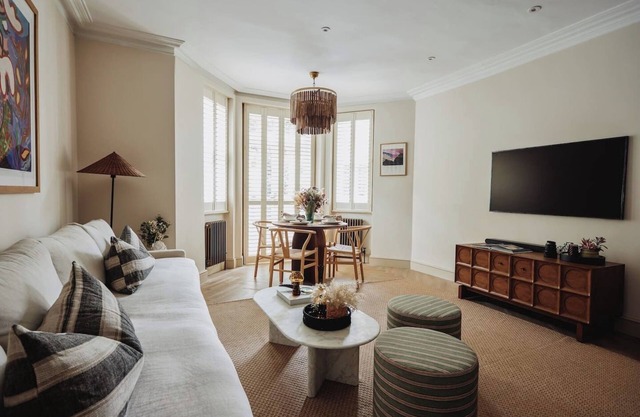 Stunning Chelsea Garden Apartment