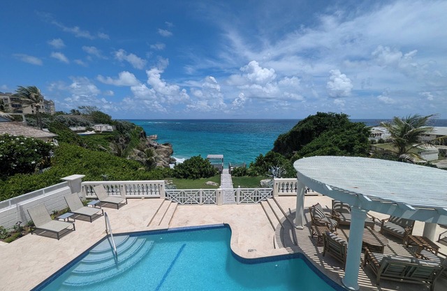 Stunning Clifftop, Oceanfront Villa with Breathtaking Views