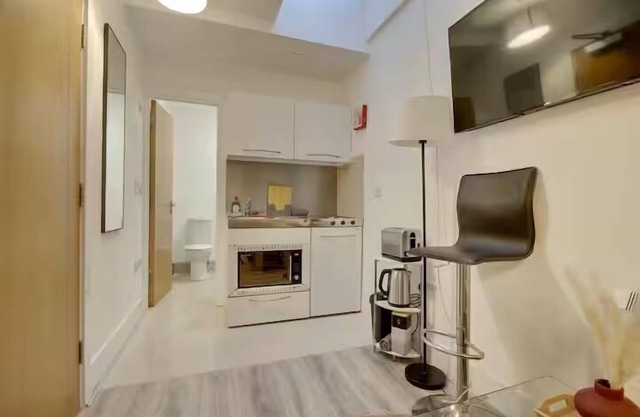 Stunning Compact Studio in Portsea