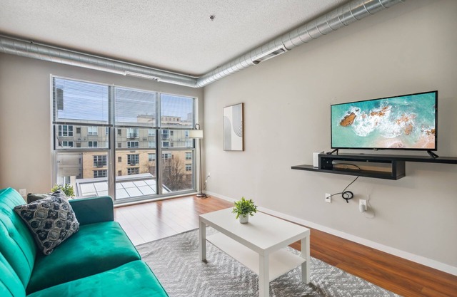 Stunning CozySuites 2BR Mill District w/pool #02