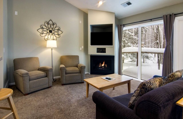 Stunning Creekside Condo at Shanty Creek w/short drive to Short's