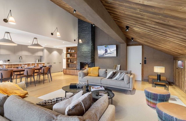 Stunning Duplex Apartment near Morel Chairlift in Méribel, 4 Bedrooms, South-facing Balcony