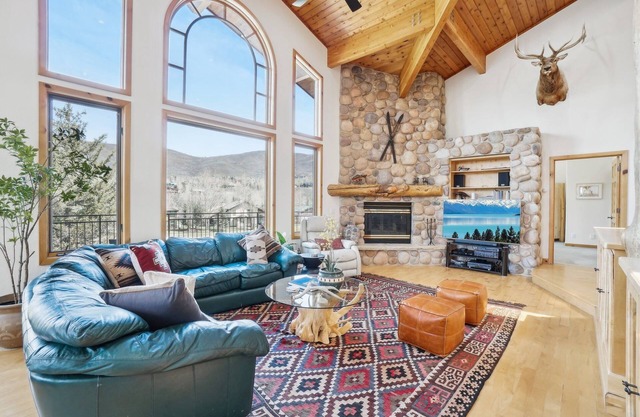 Stunning Golf Course Retreat on 15th Hole at Jeremy Ranch