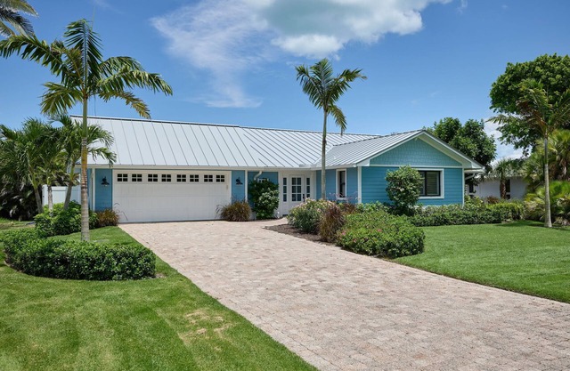 Stunning Golf Course Villa with Pool