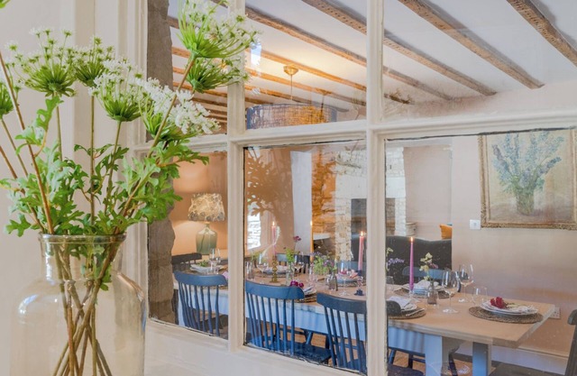 Stunning Grade II listed country house, right next to all the Cotswold hotspots.