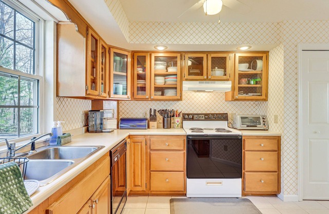 Stunning Hayesville Retreat: 2 Mi to Lake Chatuge