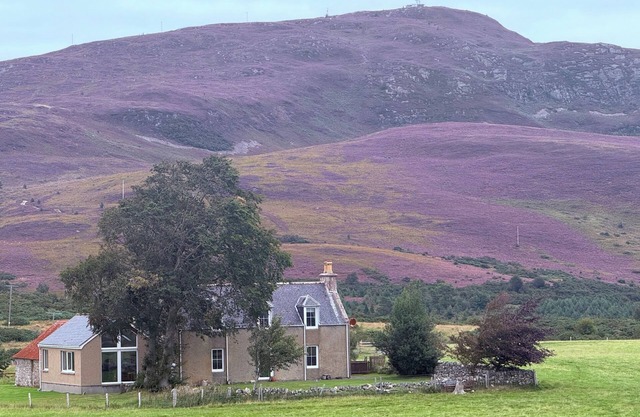 Impresionante retiro de las Highlands en la apacible cañada cerca de Dornoch