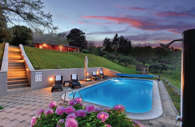 Impresionante casa en Varazdinske.