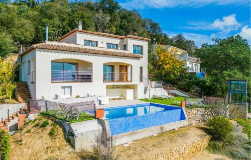 Stunning Home In Santa Cristina D'aro