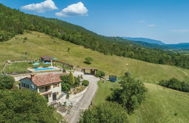 Impresionante casa en Gologoricki Dol