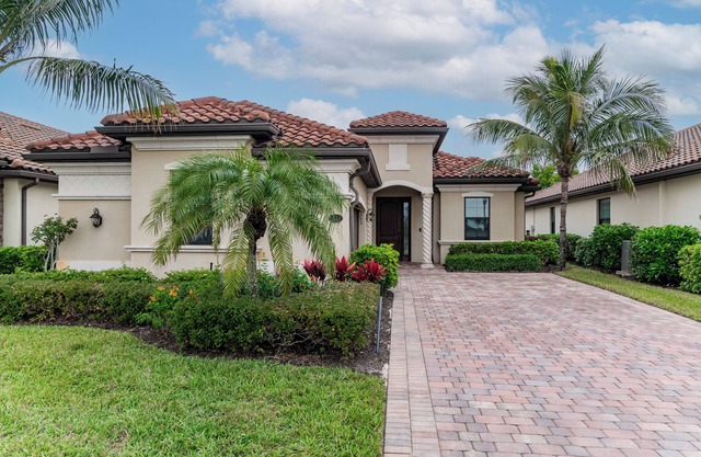 Stunning Home in Award Winning Fiddler's Creek