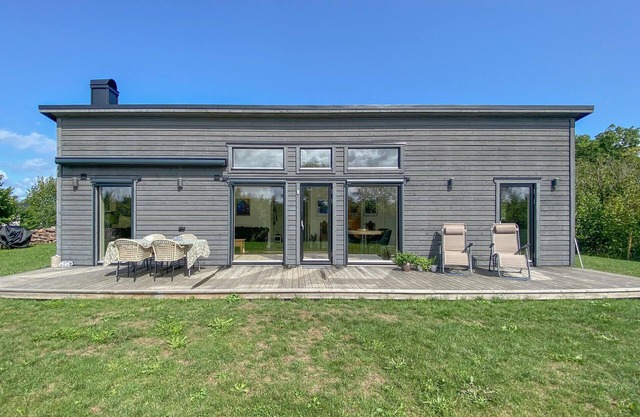 Stunning home in Färjestaden with swimming pool