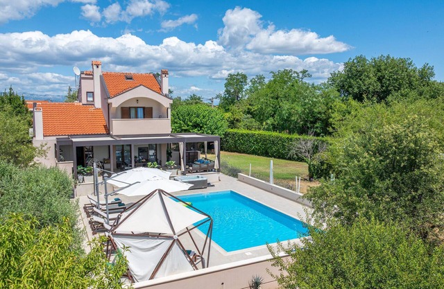 Impresionante casa en Donji Zemunik