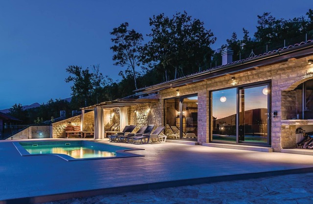 Impresionante casa en Kijevo