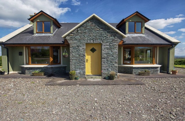 Impresionante casa en Killorglin-Ring Of Kerry- Campo de golf con vistas al mar + montaña