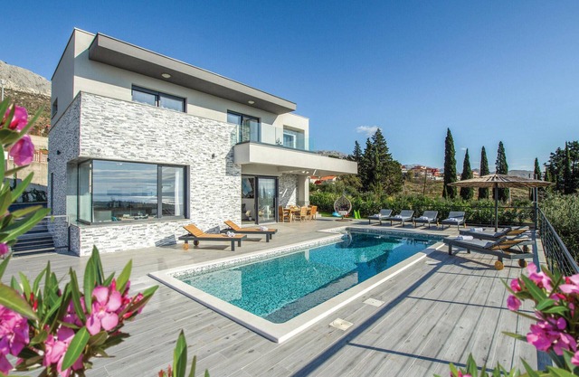 Acogedora casa en Kucine con jacuzzi