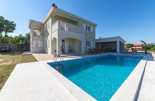 Impresionante casa en Lovrec