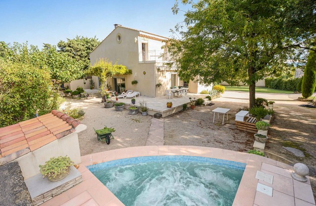 Impresionante casa en Pujaut con cocina