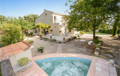 Stunning Home In Pujaut With Kitchen