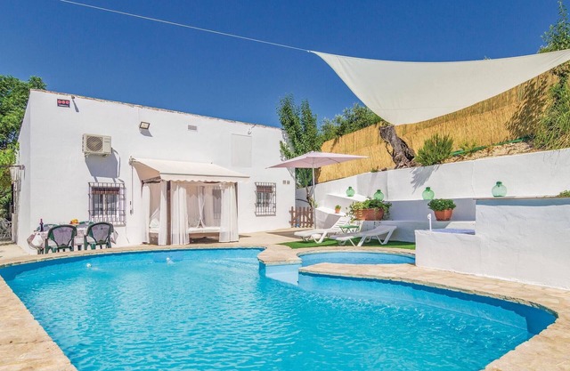 Increíble casa en Rute con cocina.