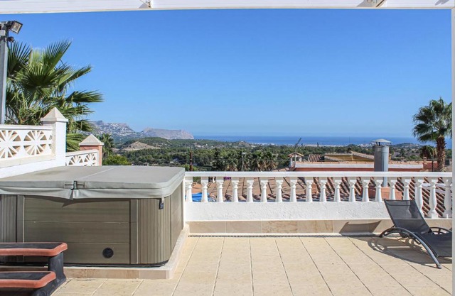 Stunning Home In Tosal