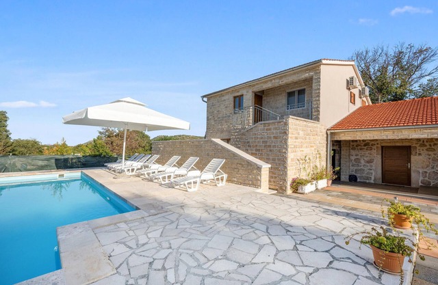 Impresionante casa en Unesic