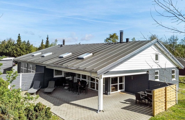 Hermosa casa en Væggerløse con sauna