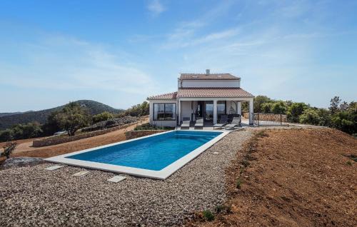 Stunning Home In Zman