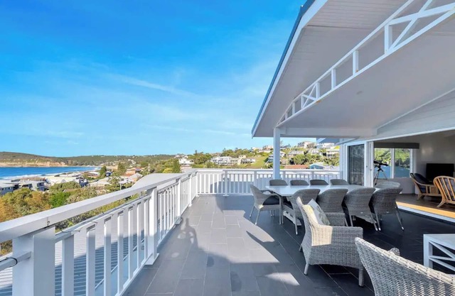 NUEVA y lujosa casa de playa estilo Hampton en la playa de opp con vistas impresionantes - FREE NT
